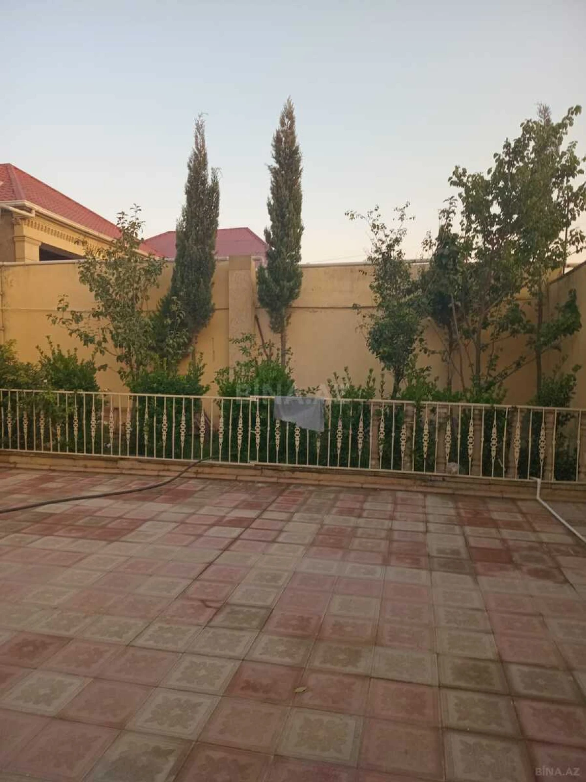 Satılır 3 otaqlı həyət evi 180 m²