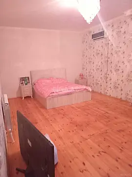 Satılır 3 otaqlı həyət evi 180 m²