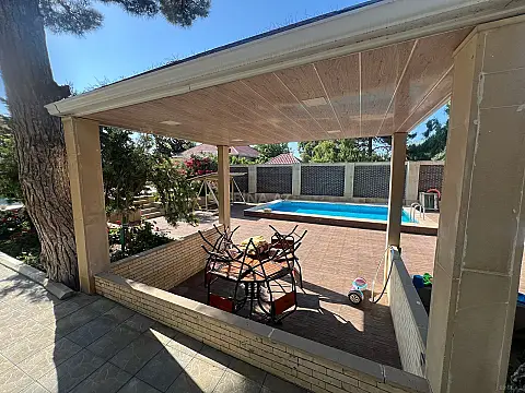 Satılır 4 otaqlı həyət evi 160 m²