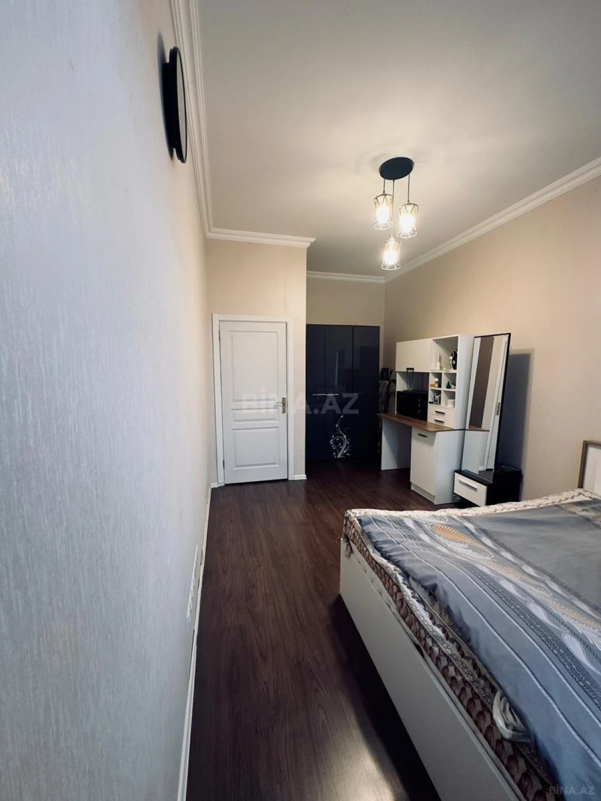 Satılır 1 otaqlı mənzil 40 m²