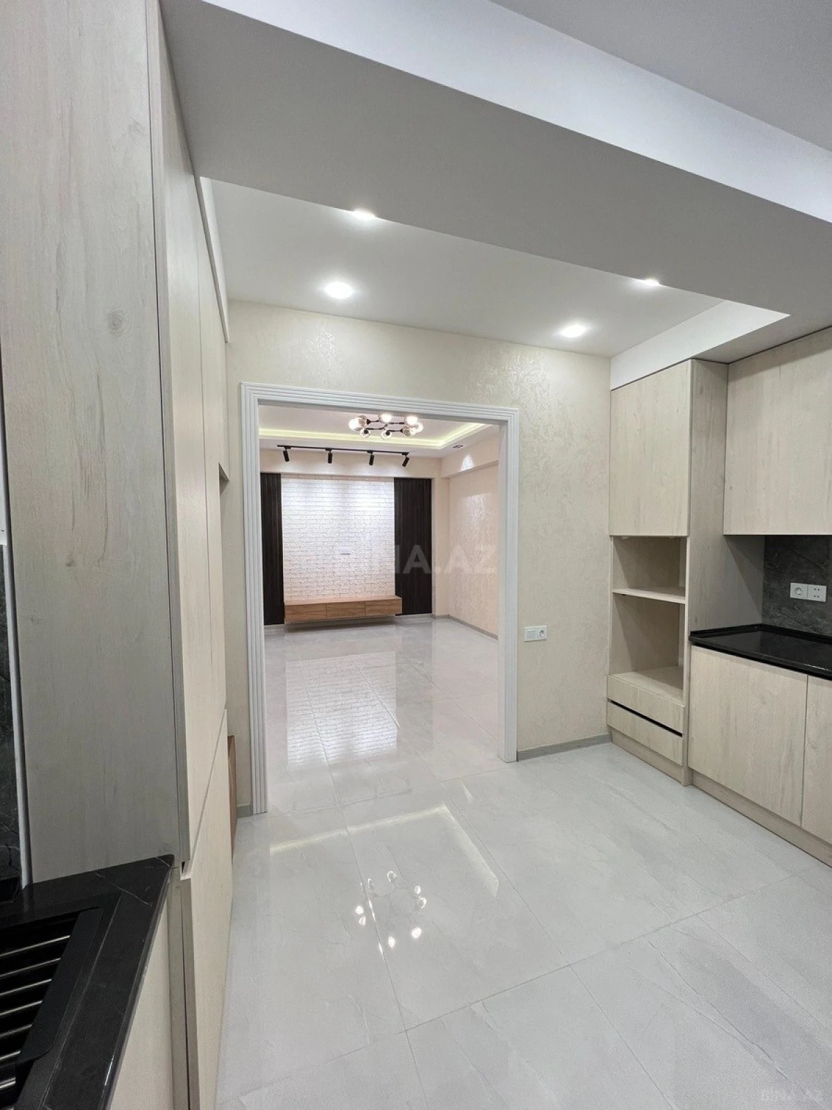 Satılır 2 otaqlı mənzil 52 m²