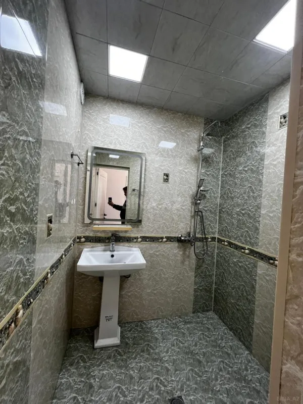 Satılır 2 otaqlı mənzil 60 m²