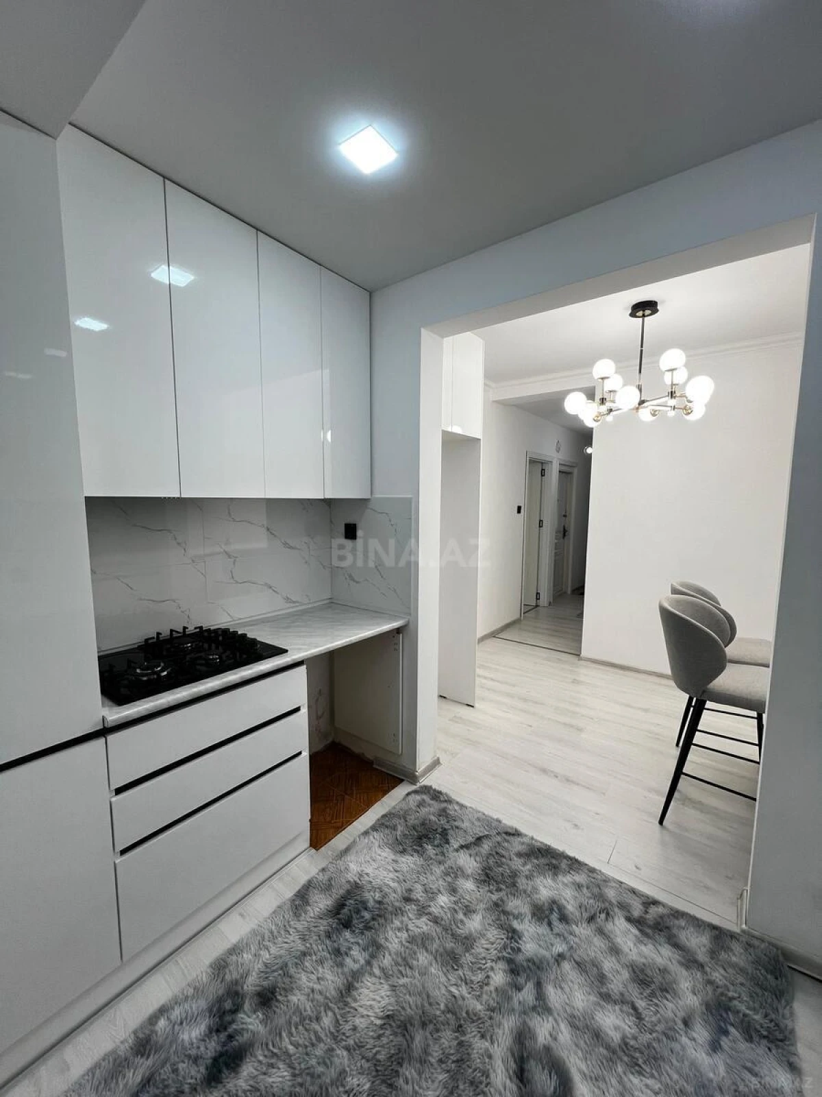 Satılır 2 otaqlı mənzil 60 m²