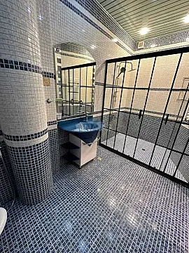 Kirayə verilir 6 otaqlı mənzil 350 m²