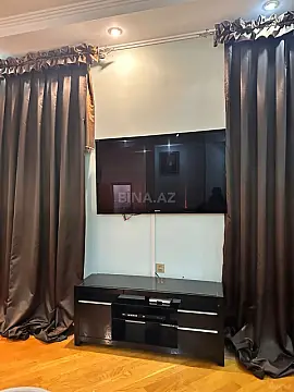 Kirayə verilir 6 otaqlı mənzil 350 m²