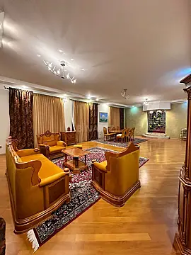 Kirayə verilir 6 otaqlı mənzil 350 m²