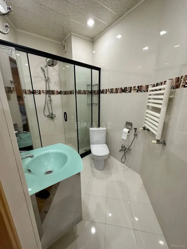 Kirayə verilir 6 otaqlı mənzil 350 m²