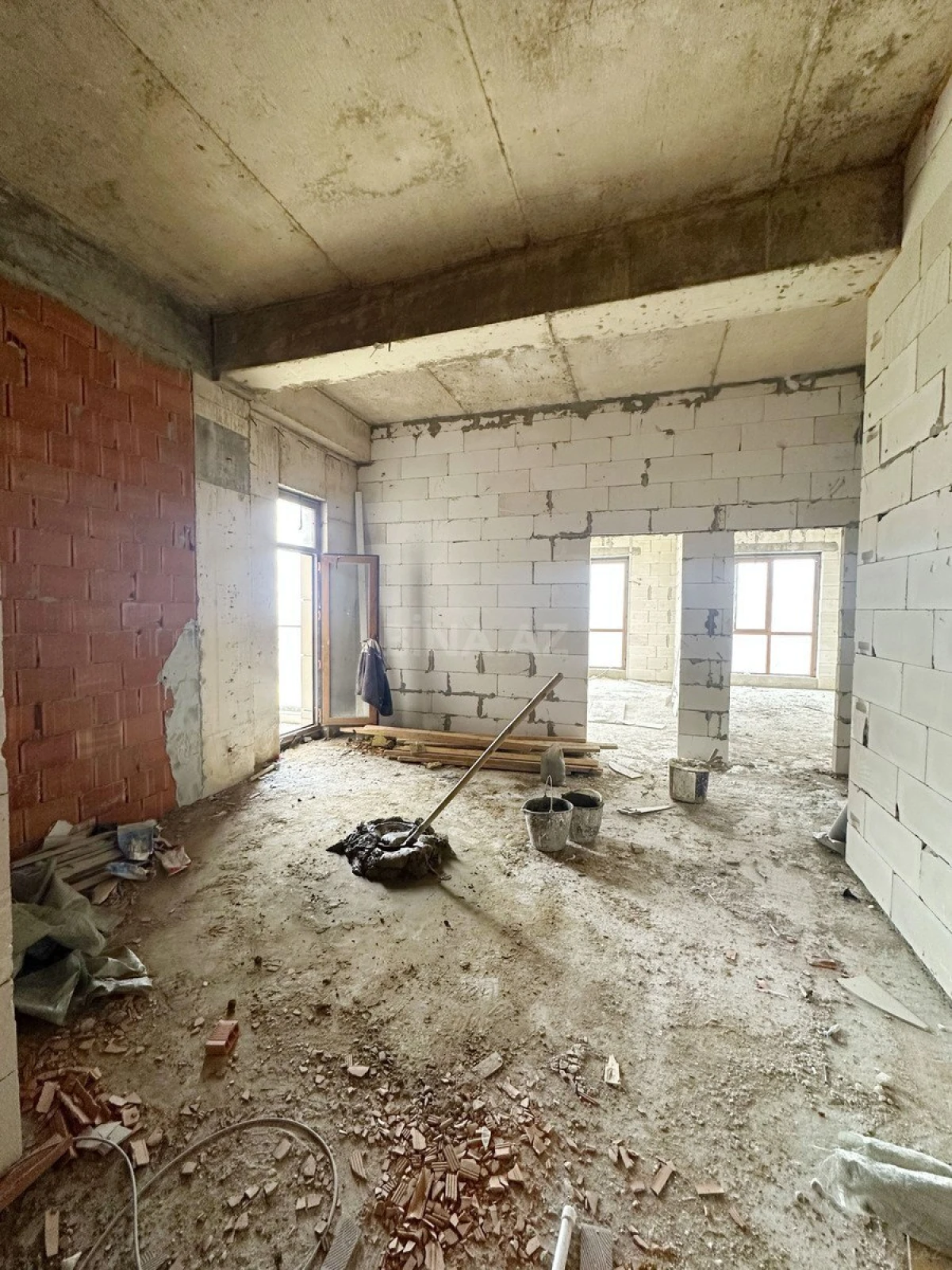 Satılır 2 otaqlı mənzil 80 m²