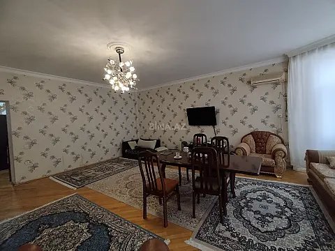 Satılır 4 otaqlı mənzil 147 m²