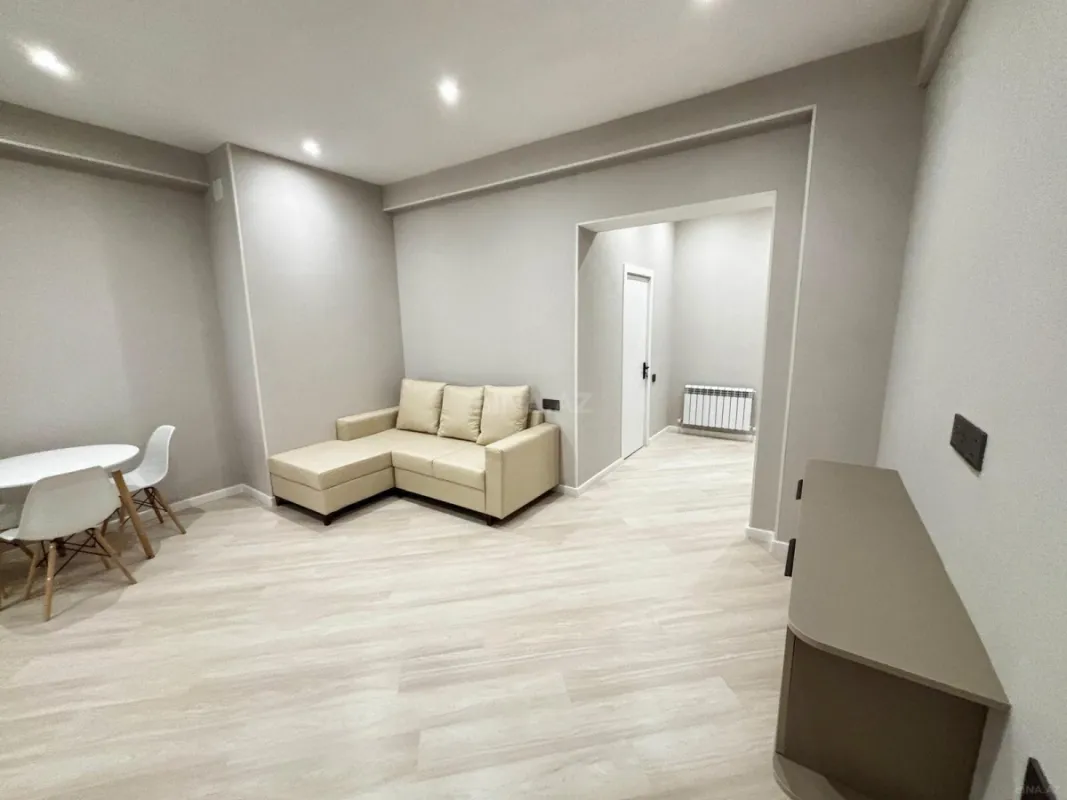 Satılır 2 otaqlı mənzil 60.7 m²