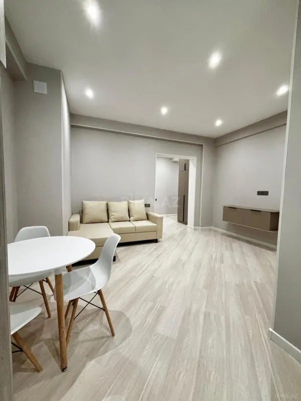 Satılır 2 otaqlı mənzil 60.7 m²
