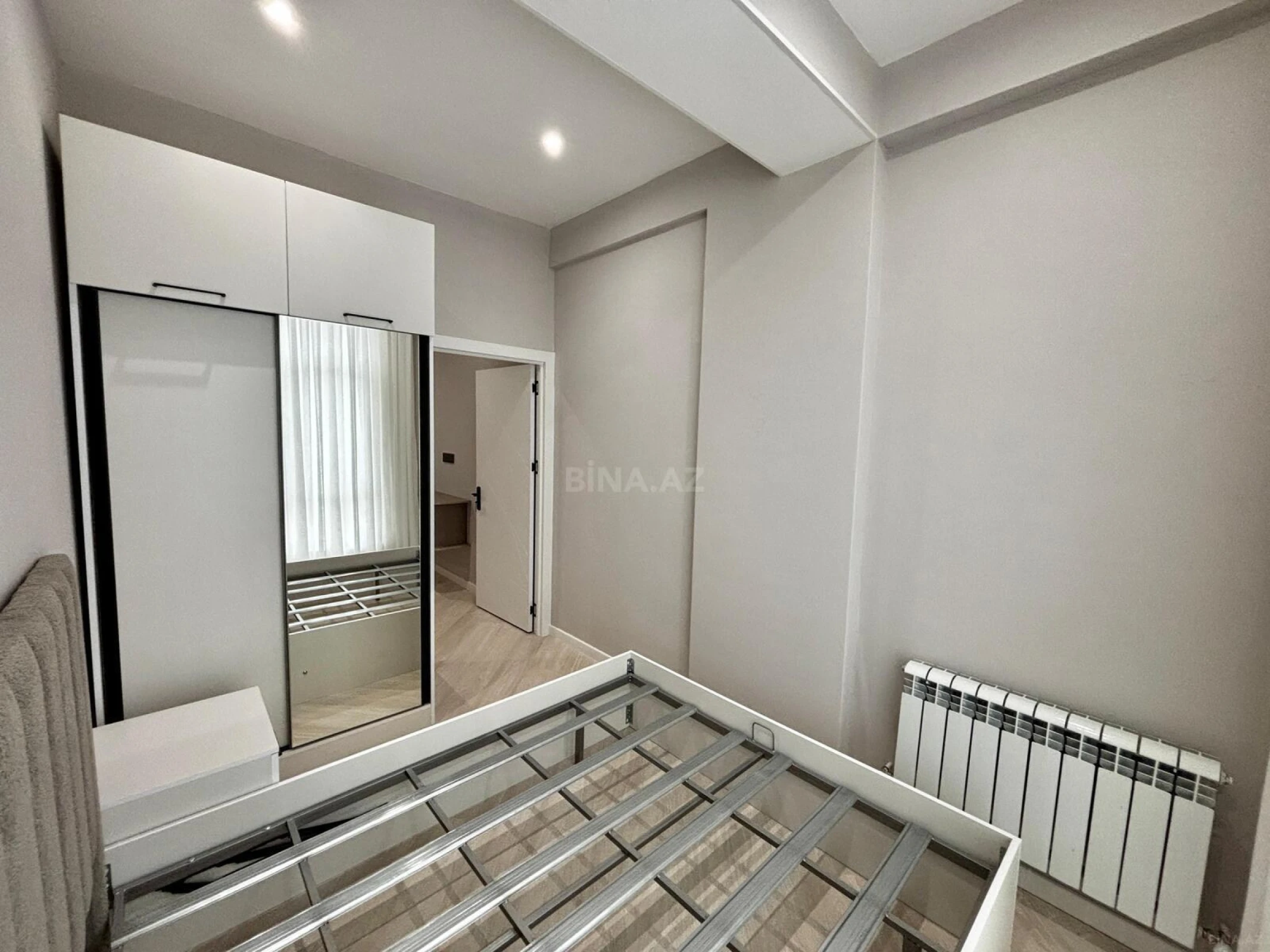 Satılır 2 otaqlı mənzil 60.7 m²