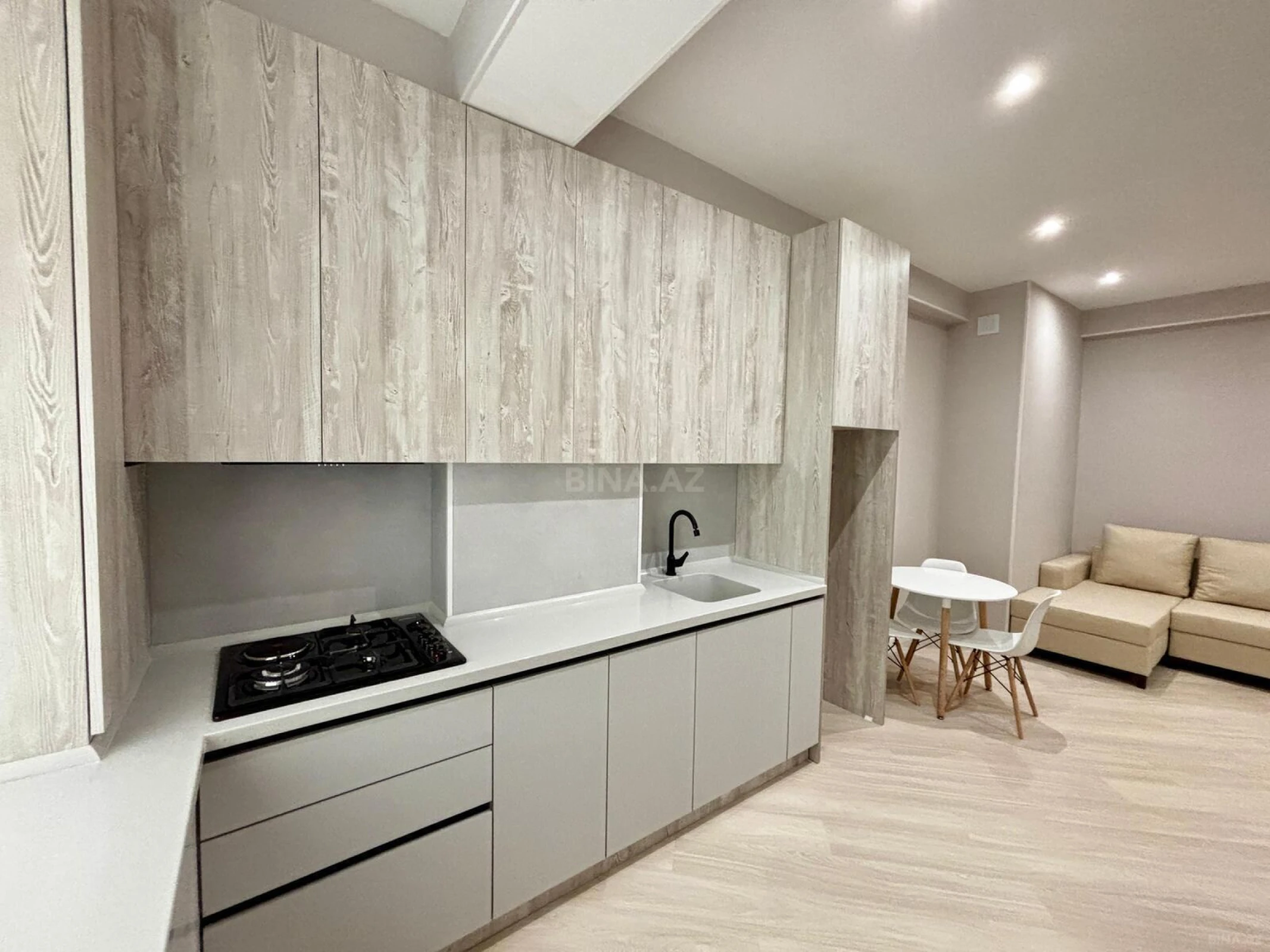 Satılır 2 otaqlı mənzil 60.7 m²