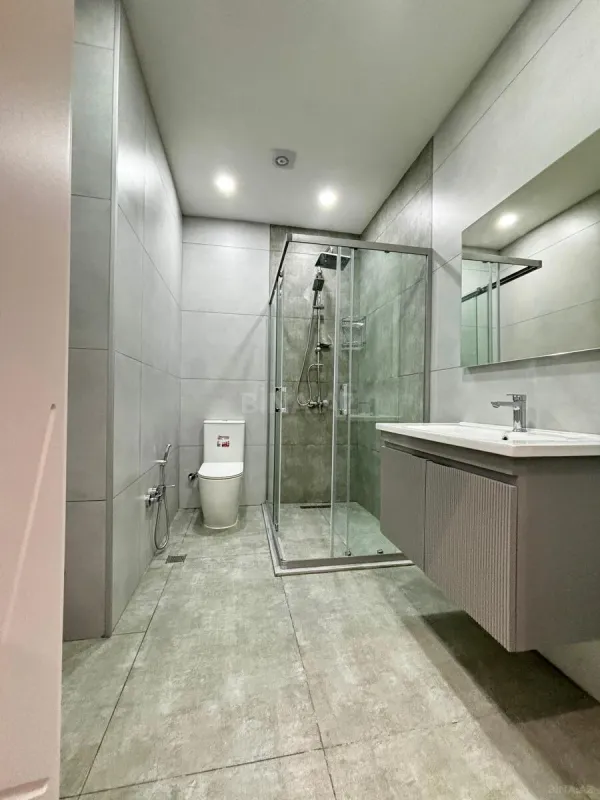 Satılır 2 otaqlı mənzil 60.7 m²