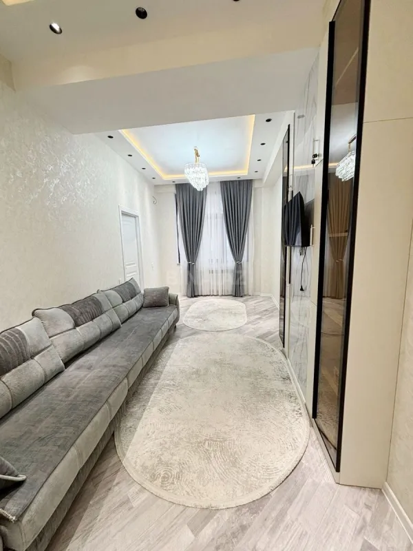 Satılır 2 otaqlı mənzil 63 m²