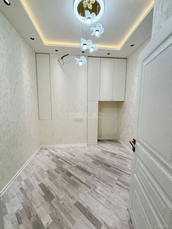 Satılır 2 otaqlı mənzil 63 m²