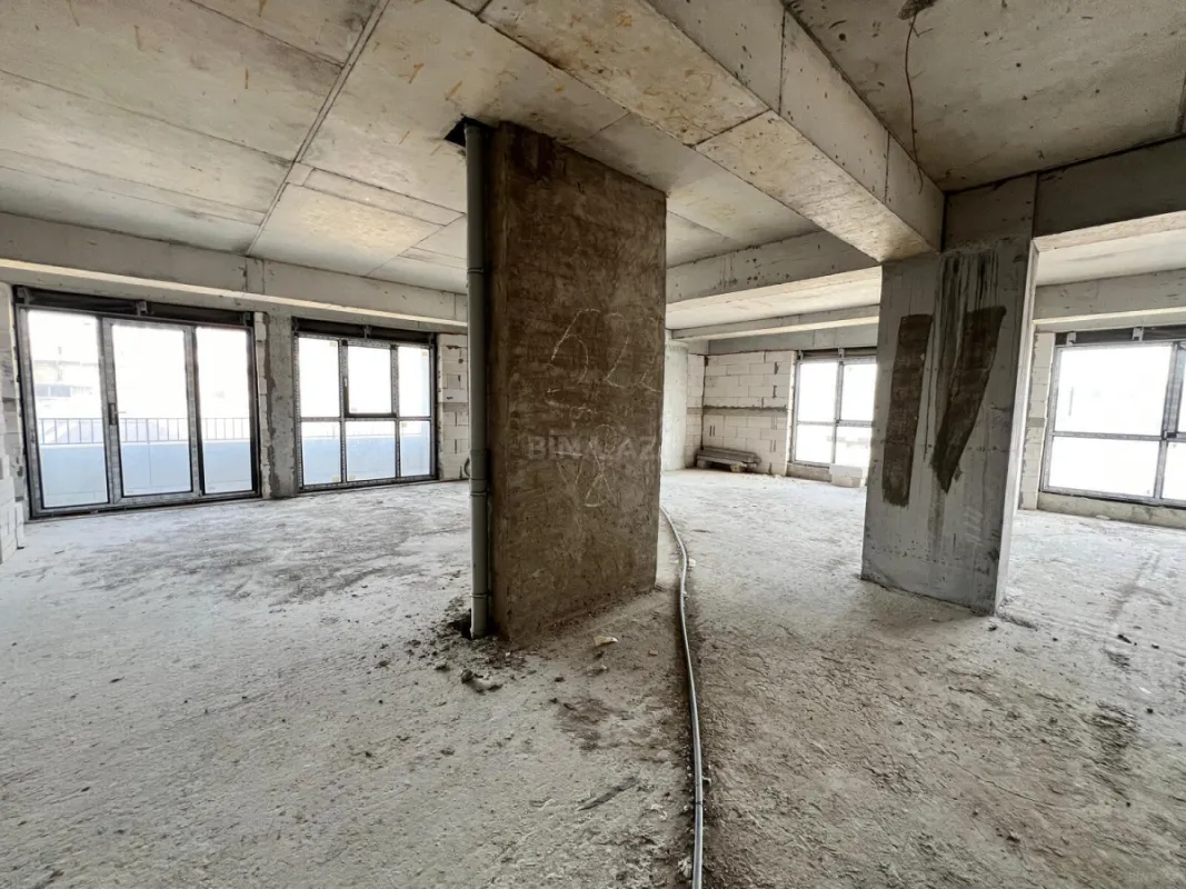 Satılır 3 otaqlı mənzil 127 m²