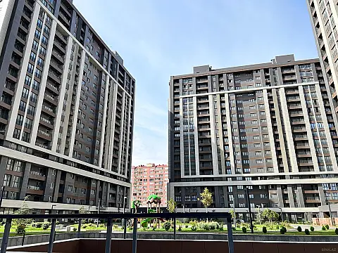 Satılır 3 otaqlı mənzil 127 m²