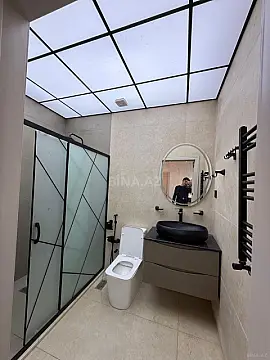 Satılır 4 otaqlı həyət evi 265 m²