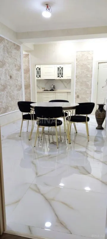 Satılır 4 otaqlı mənzil 145 m²