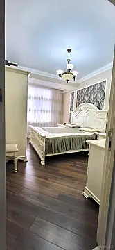 Satılır 4 otaqlı mənzil 145 m²