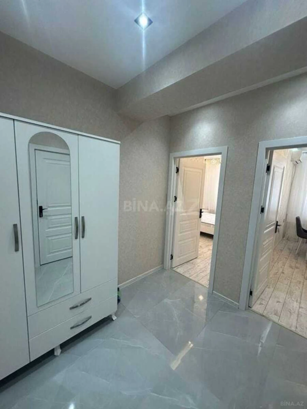 Kirayə verilir 2 otaqlı mənzil 55 m²