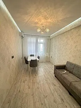 Kirayə verilir 2 otaqlı mənzil 55 m²