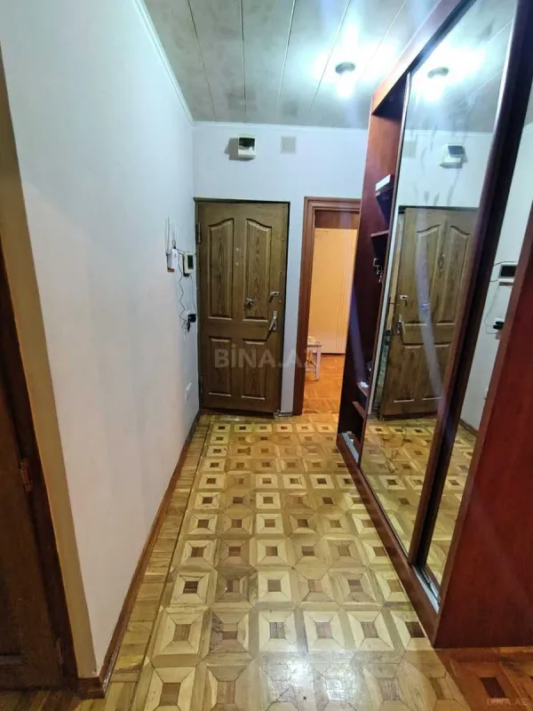 Satılır 4 otaqlı mənzil 110 m²