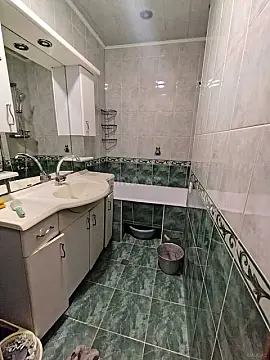 Satılır 4 otaqlı mənzil 110 m²