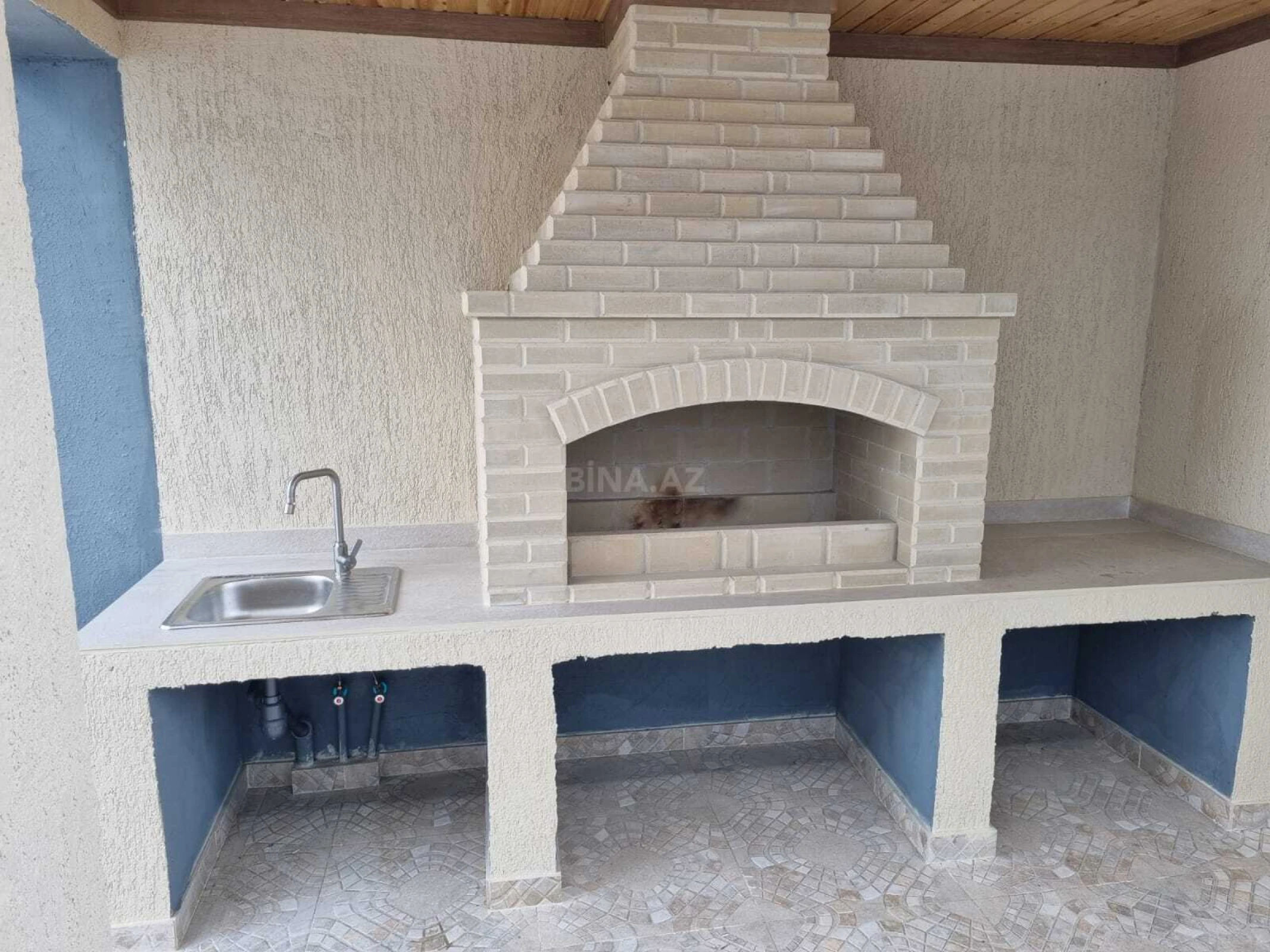 Satılır 4 otaqlı həyət evi 200 m²