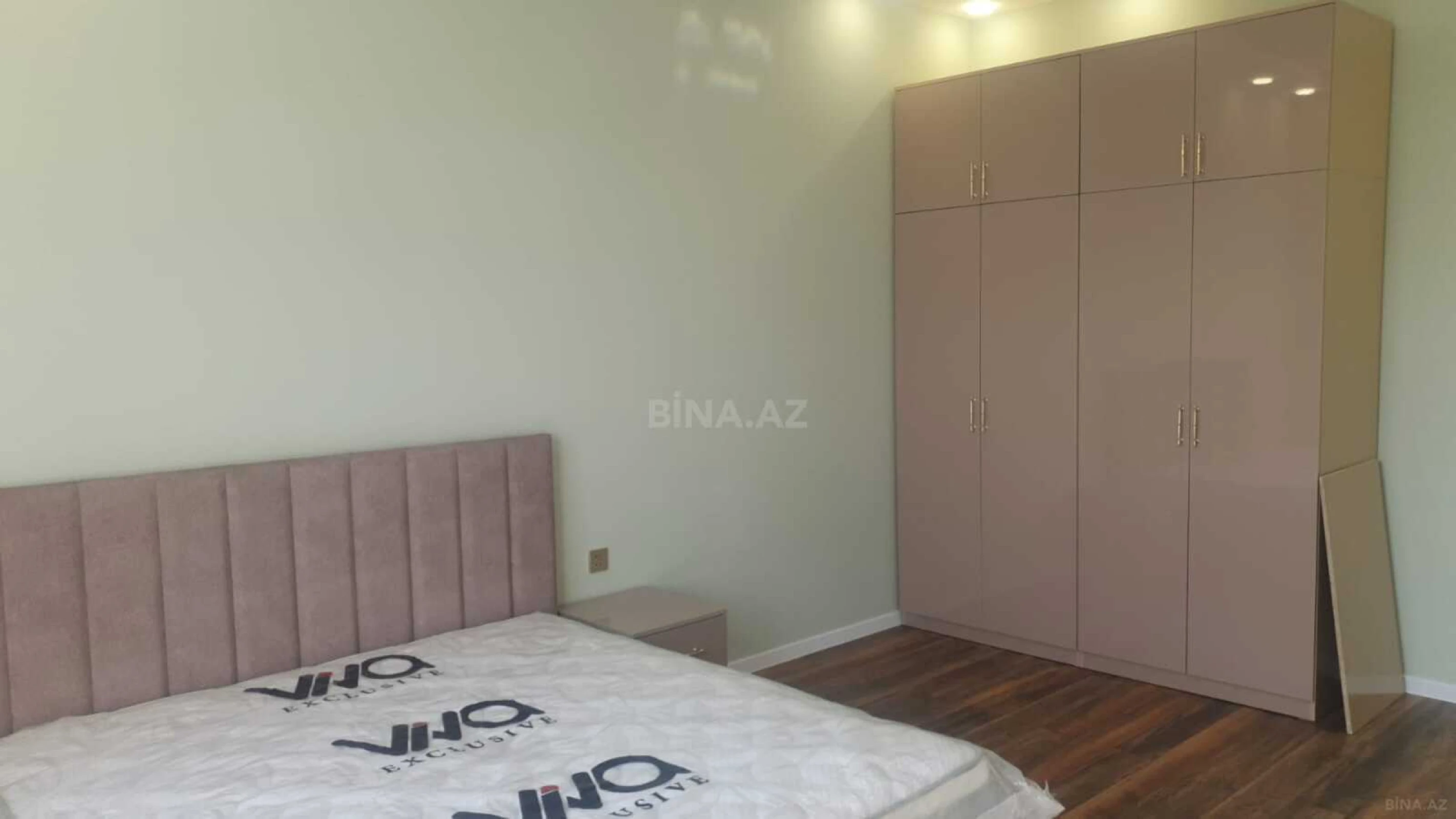 Satılır 4 otaqlı həyət evi 200 m²