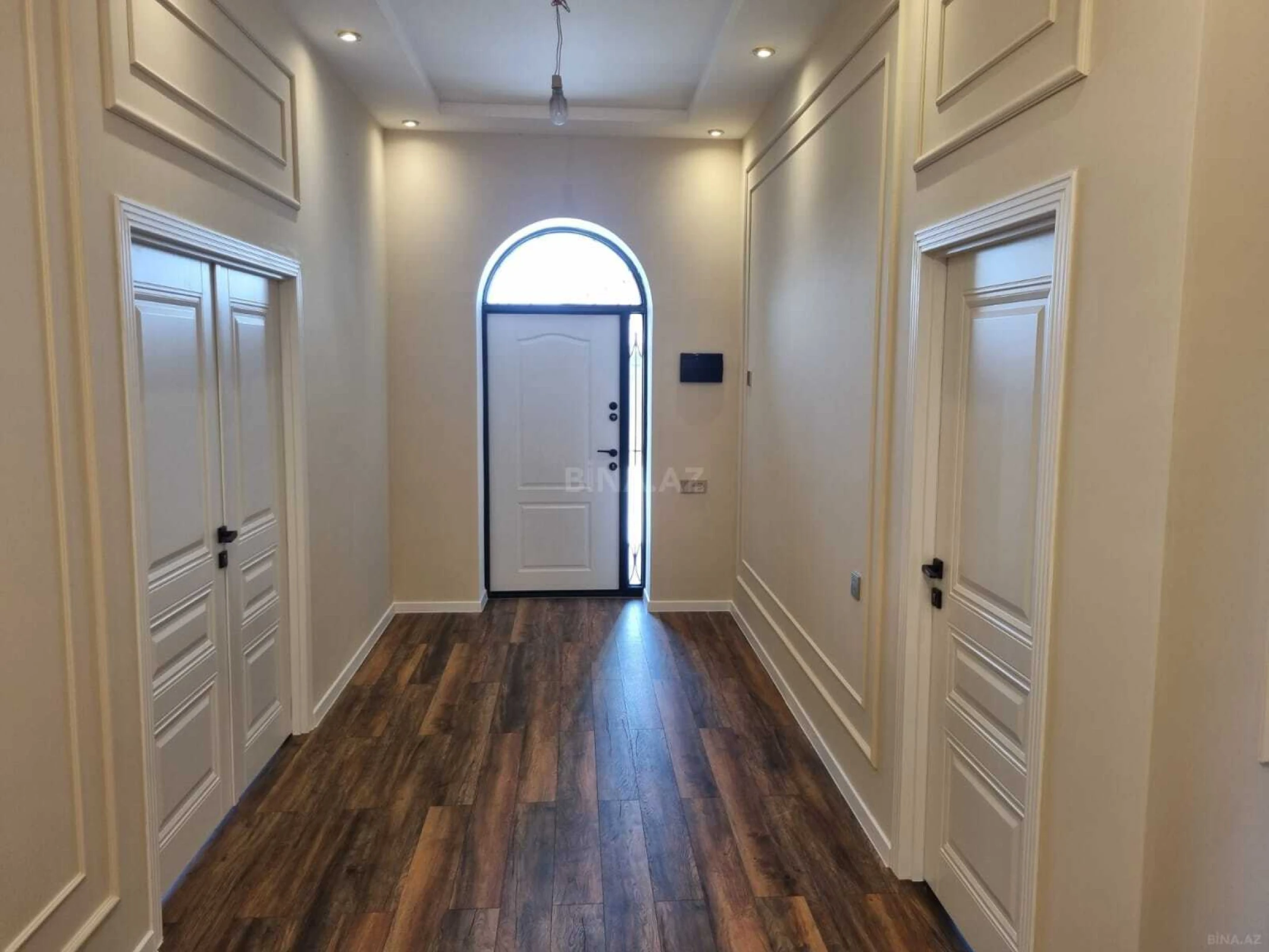 Satılır 4 otaqlı həyət evi 200 m²