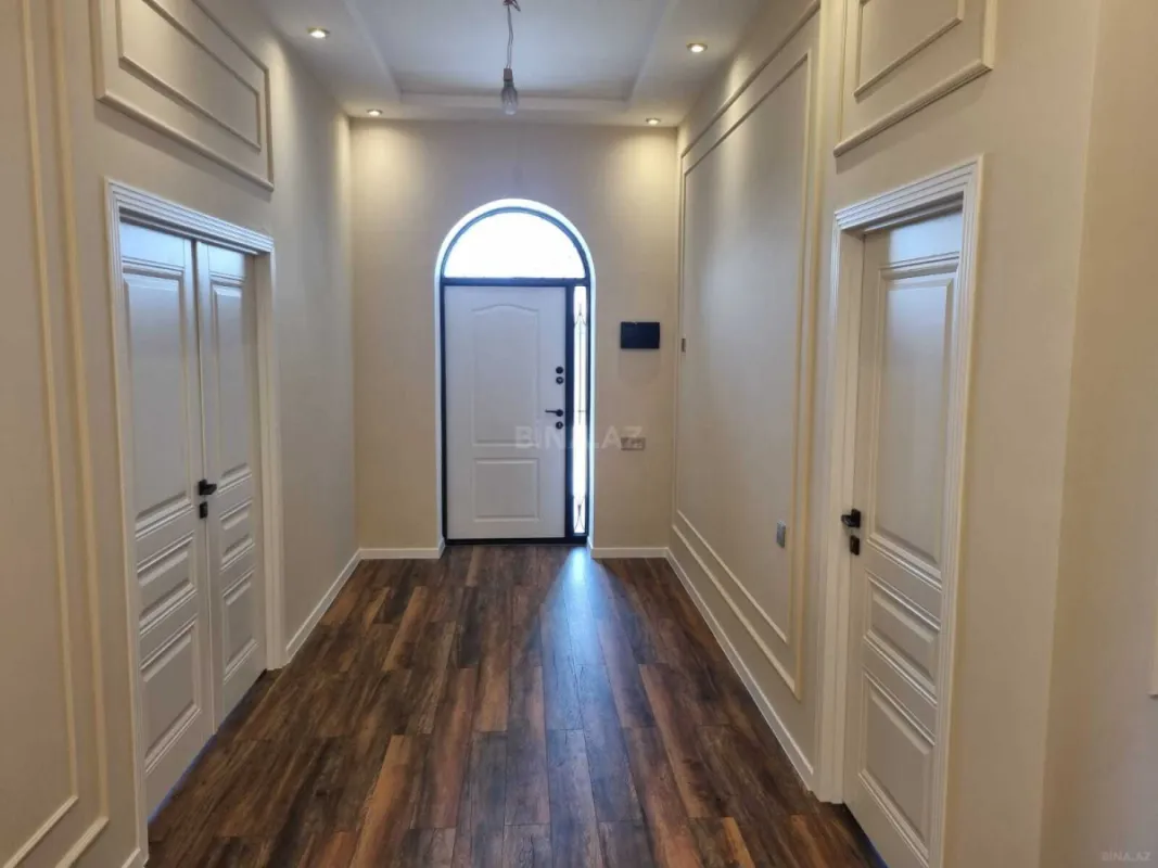 Satılır 4 otaqlı həyət evi 200 m²
