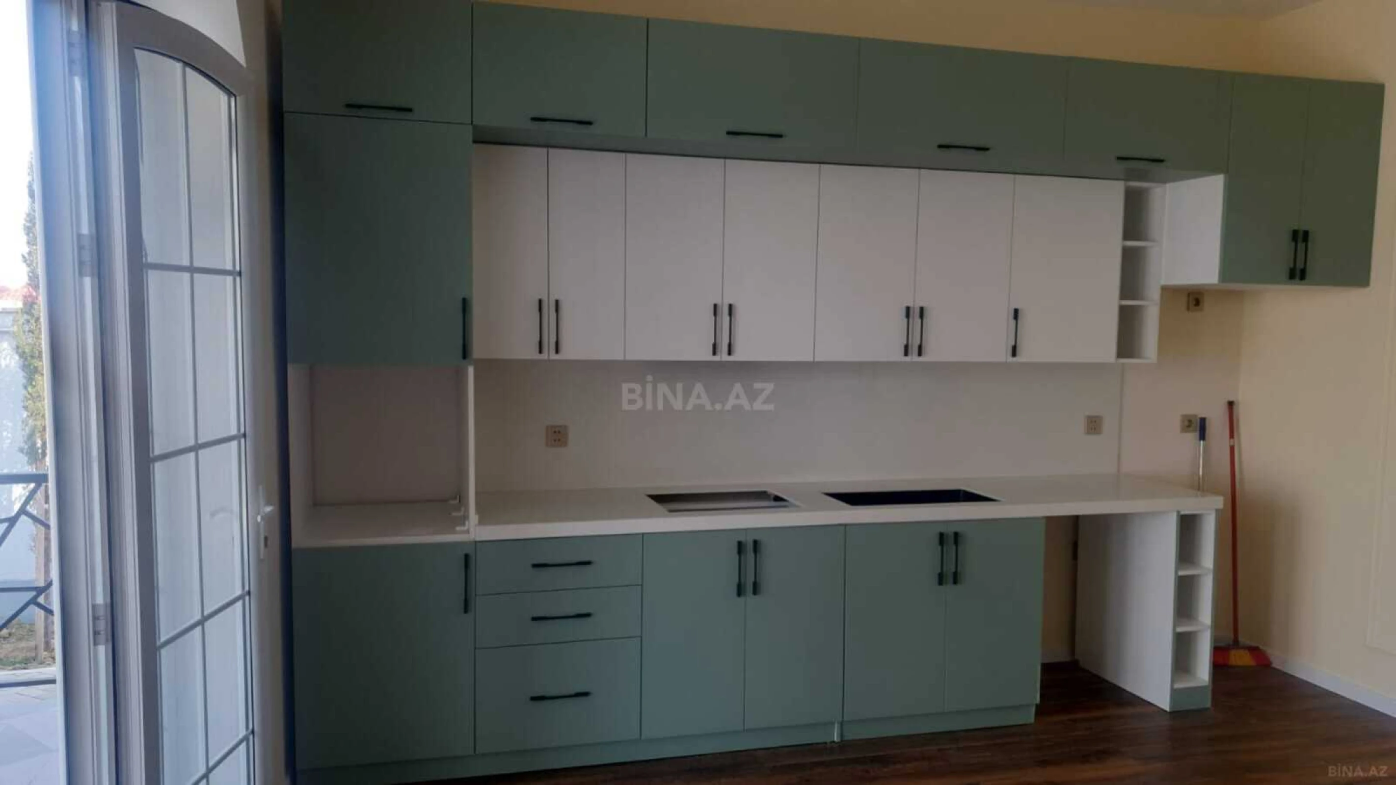 Satılır 4 otaqlı həyət evi 200 m²