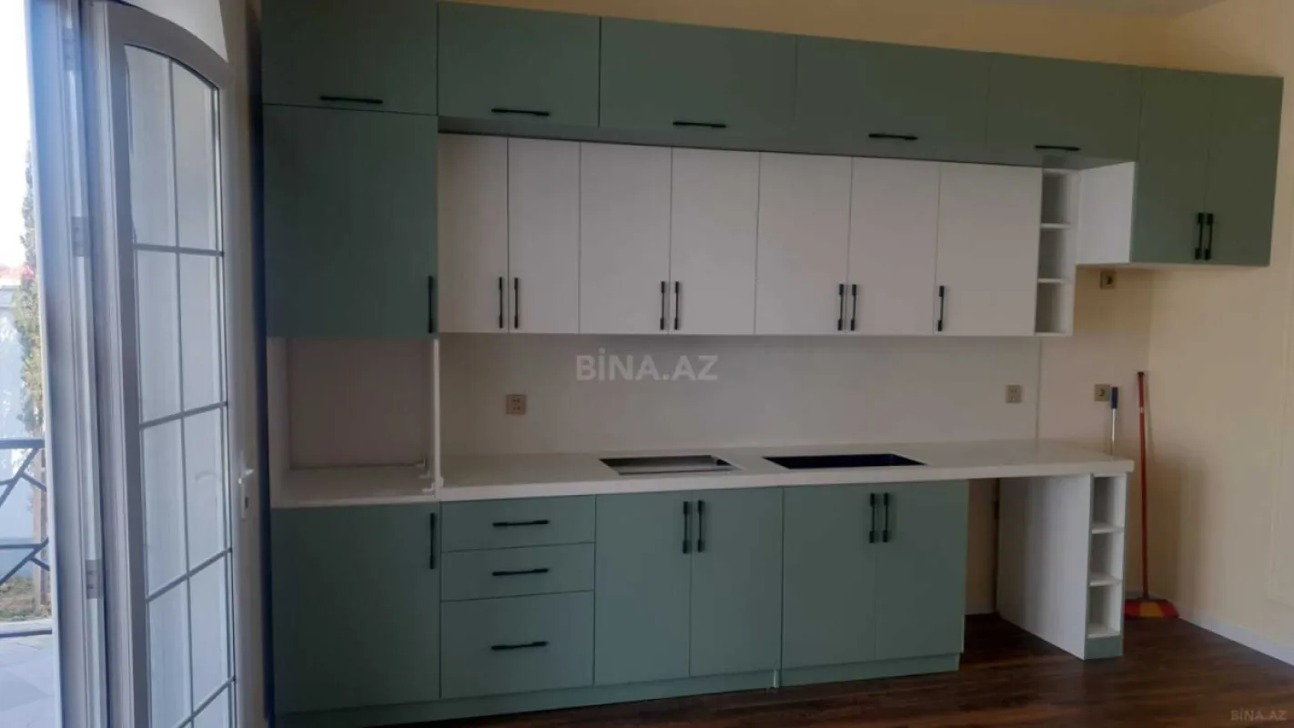 Satılır 4 otaqlı həyət evi 200 m²