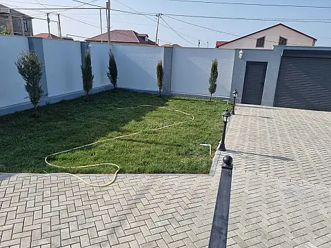 Satılır 4 otaqlı həyət evi 200 m²