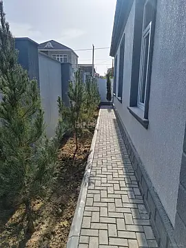 Satılır 4 otaqlı həyət evi 200 m²