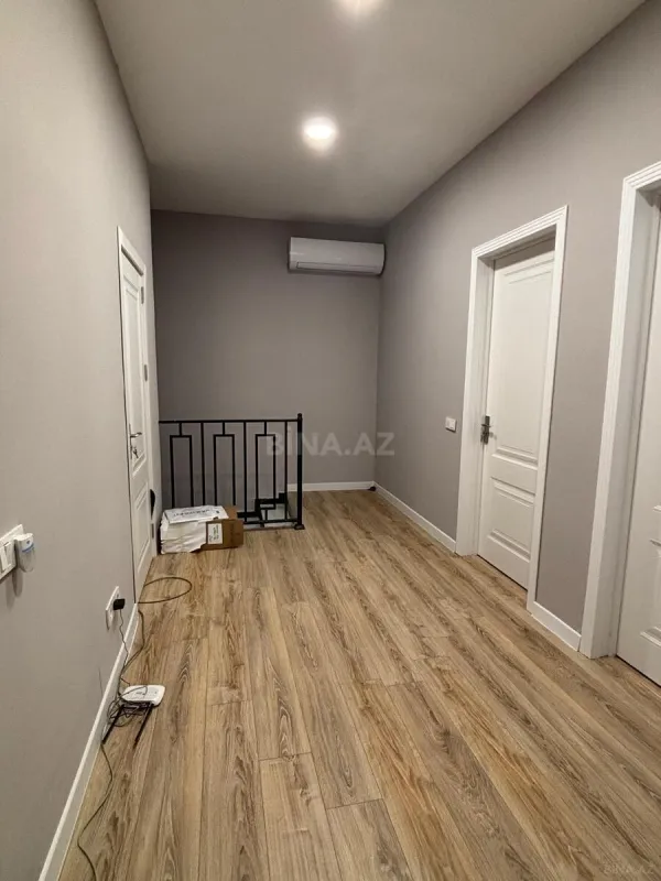 Satılır 5 otaqlı həyət evi 175 m²