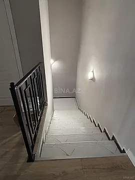 Satılır 5 otaqlı həyət evi 175 m²