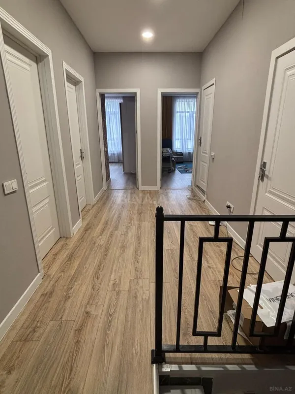 Satılır 5 otaqlı həyət evi 175 m²