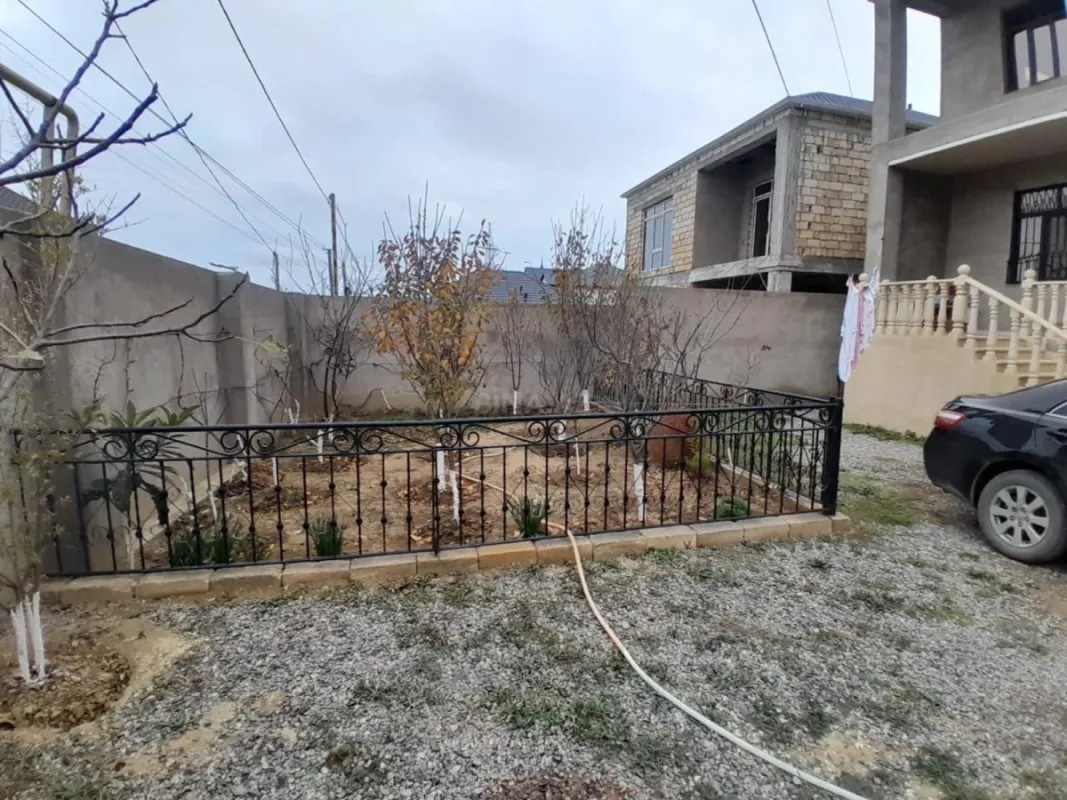 Satılır 7 otaqlı həyət evi 220 m²