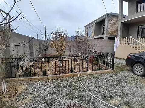 Satılır 7 otaqlı həyət evi 220 m²