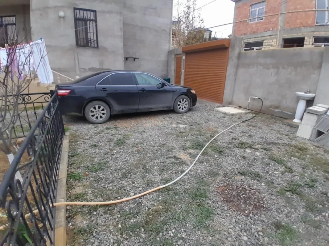 Satılır 7 otaqlı həyət evi 220 m²