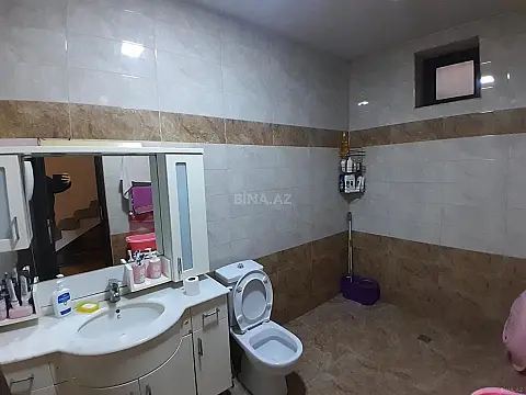 Satılır 7 otaqlı həyət evi 220 m²