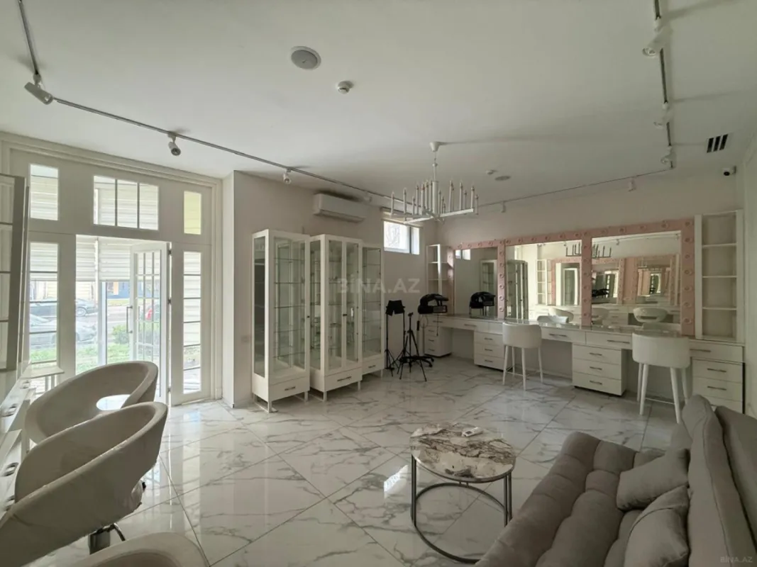 Kirayə verilir obyekt 300 m²