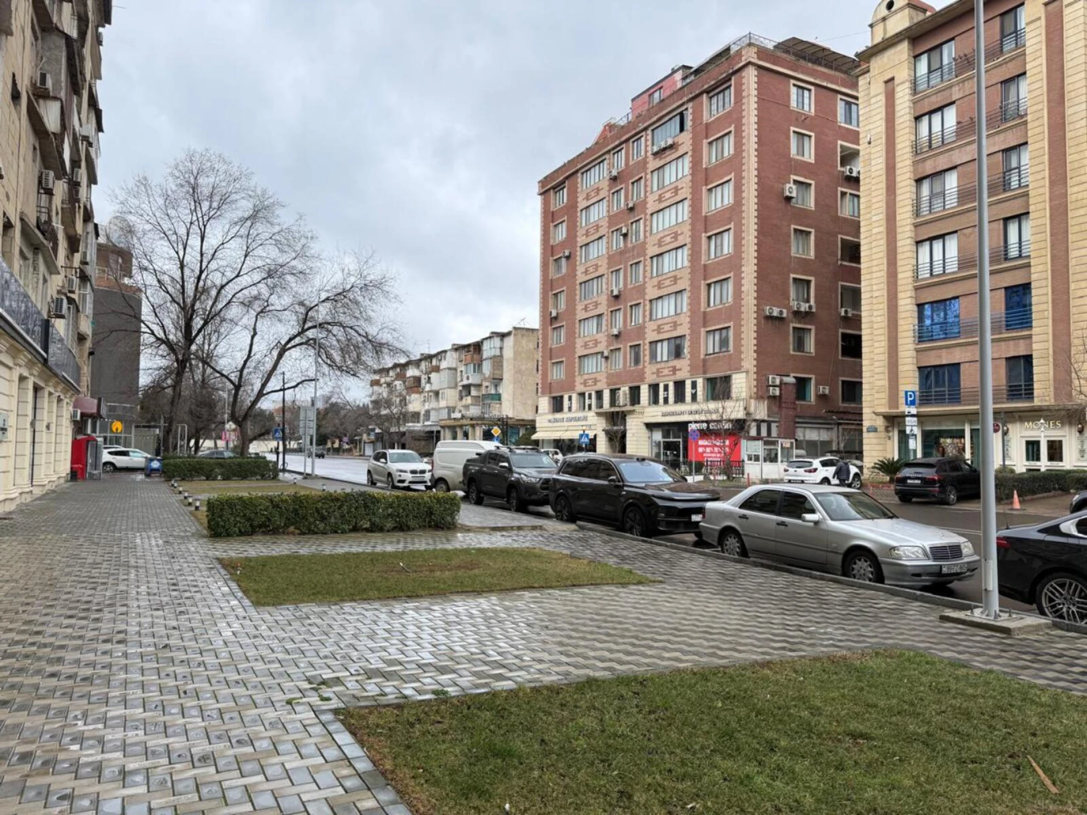 Kirayə verilir obyekt 300 m²