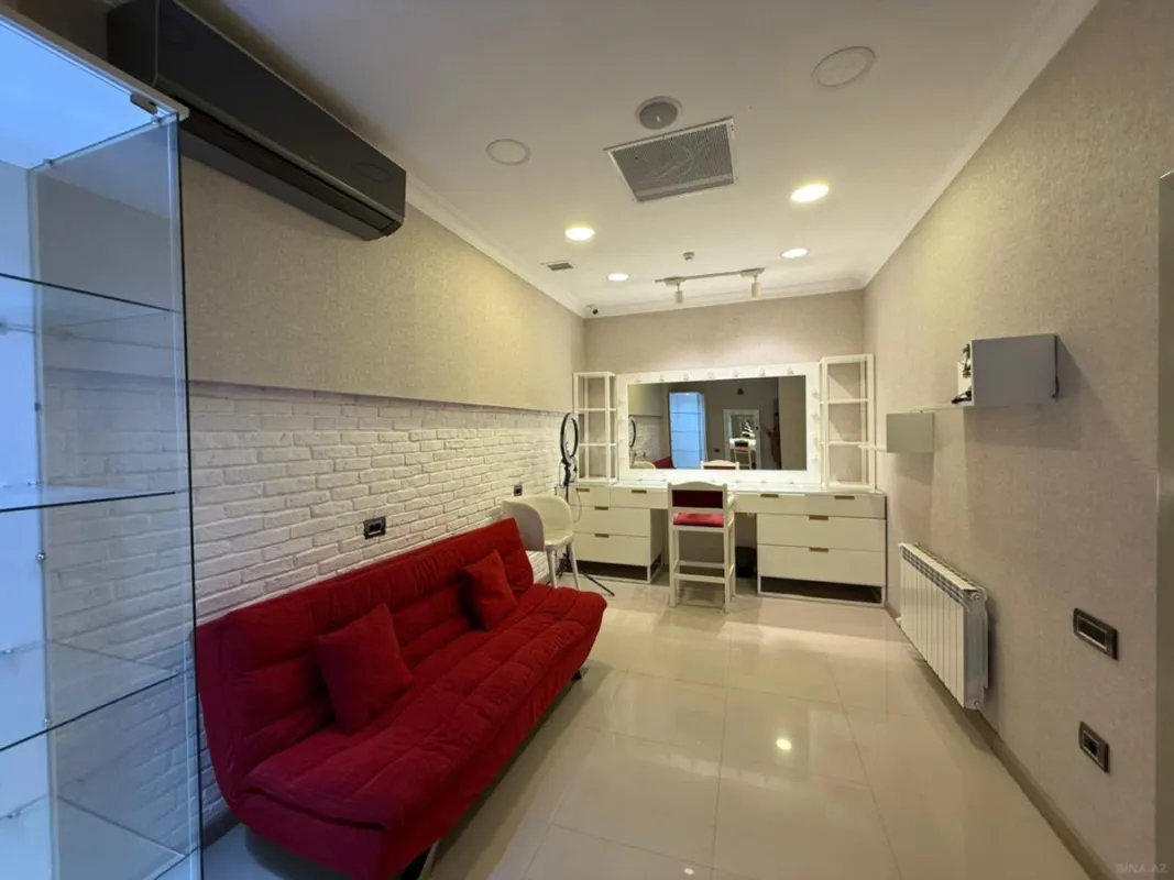 Kirayə verilir obyekt 300 m²