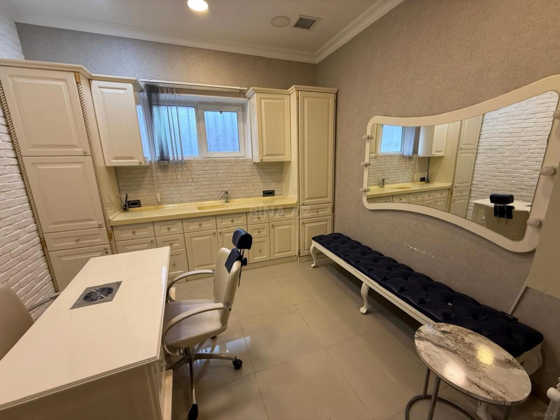 Kirayə verilir obyekt 300 m²