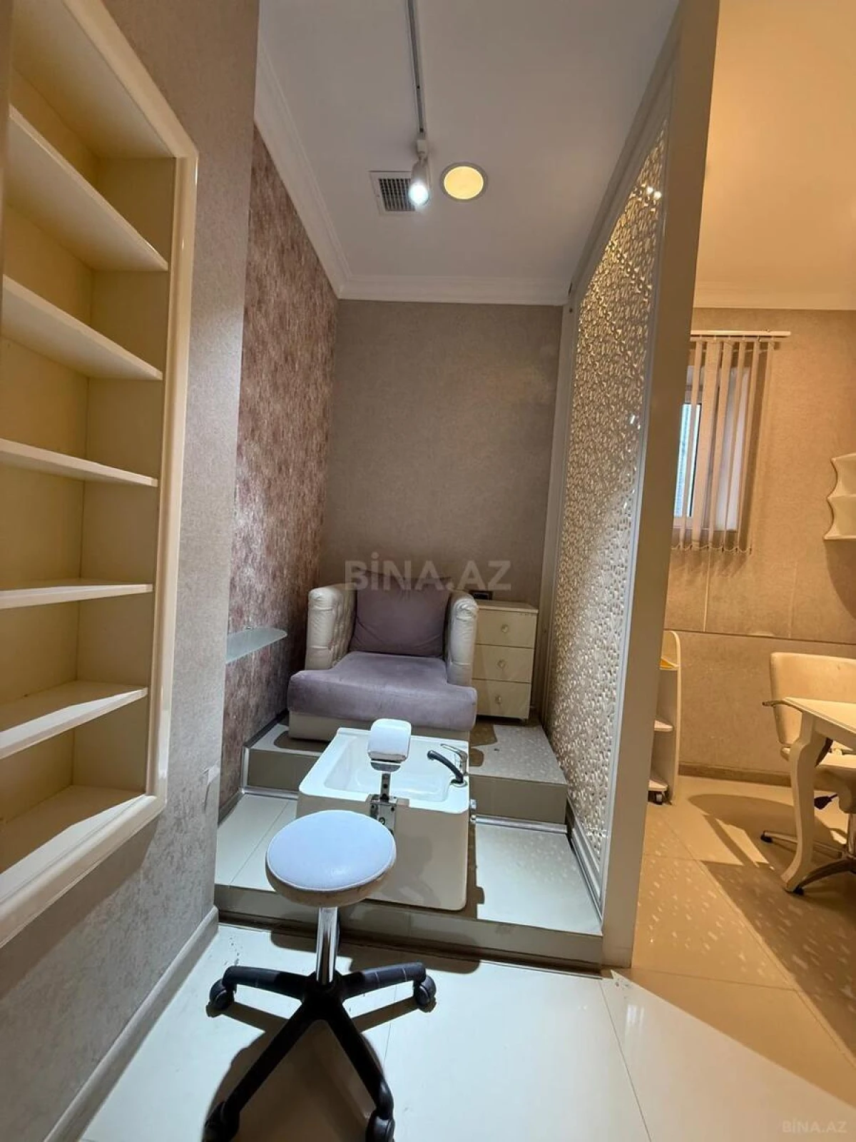 Kirayə verilir obyekt 300 m²