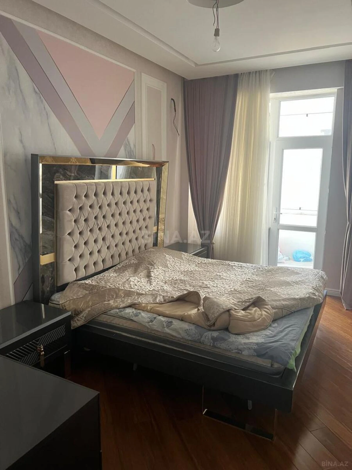 Satılır 3 otaqlı mənzil 145 m²